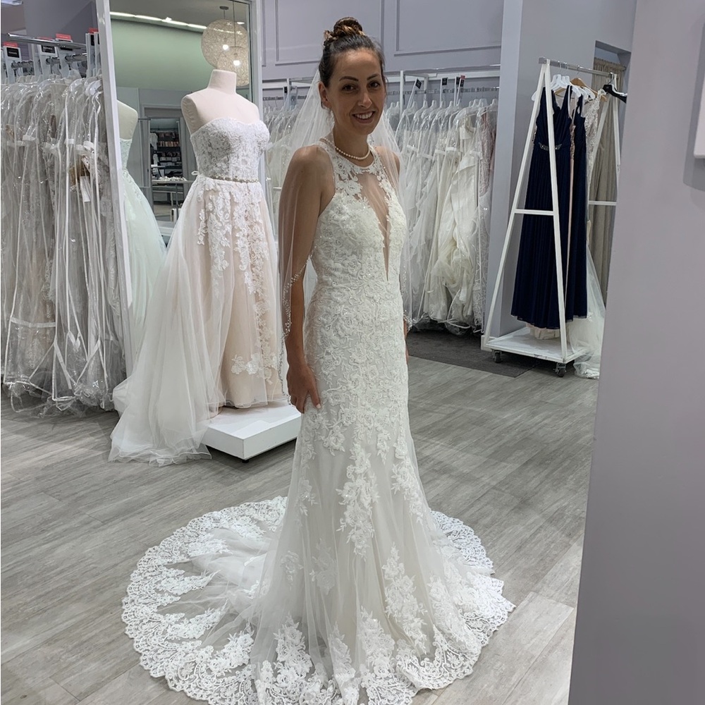 Brand new wedding dress